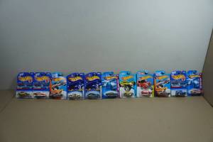 11 Hot Wheels