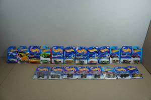 20 Hot Wheels