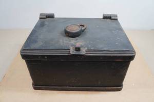 1800's All Steel Stage Coach Safe with Y&T Loxol Padlock - No Key