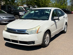 2010 FORD FOCUS SE (NO RESERVE)
