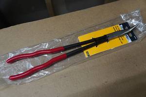 Titan 16 90 Degree Long Nose Pliers