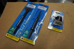 Grey Pneumatic 1-12 Flat Chisel, Tapered Punch & Spring Retainer CH198