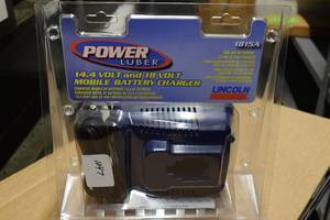 Lincoln Power Luber 14.4V and 18V Mobile Battery Charger