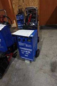 Associated US20 612V Battery Charger - 1040 Amp plus 200A Start