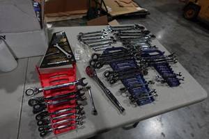 Assorted GearWrench Wrenches and Ratchet