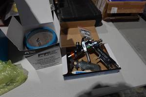 Anest Iwata 5670 Spray Gun Kit