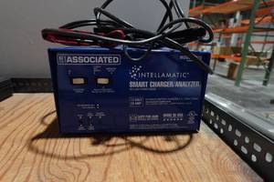 Associated 9425 Intellamatic Smart Battery Charger - 12V20 Amp