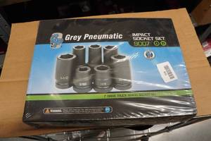 Grey Pneumatic 1 Drive 7-Piece Truck Wheel Impact Socket Set