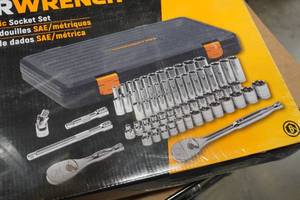 GearWrench 57-Piece 38 Drive SAEMetric Socket Set