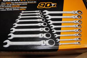 GearWrench 16-Piece Metric Flex-Head Ratcheting Wrench Set