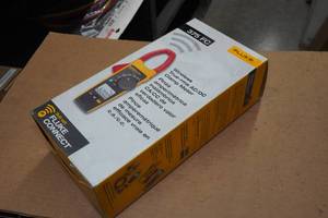 Fluke 375 FC Wireless True RMS ACDC Clamp Meter