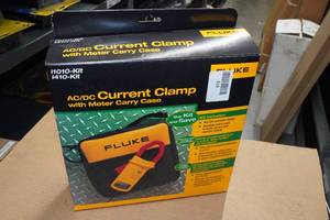 Fluke i1010-Kit ACDC Current Clamp with Carry Case