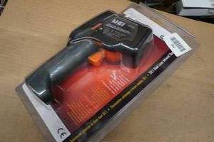 UEI INF225 Infrared Thermometer