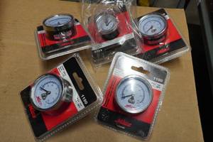 5 Milton 1190 Center Back Mount 0-60 PSI Pressure Gauges