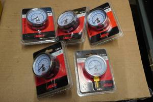 5 Milton Pressure Gauges