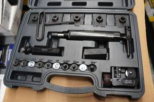 Cal-Van Tools Hydraulic In-Line Flaring Tool