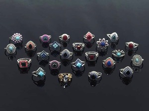 Lot of 24 Fashion Rings