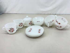 White Fire King Flower Set