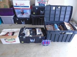2 bins & 1 box of assorted household. As shown.. CASH ON SITE ONLY. PICKUP IS TUESDAY MAY 26TH FROM 11 AM TO 4 PM ONLY. THERE IS NO OTHER OPPORTUNITY TO PICK UP YOUR ITEM THAN THIS TIME & REGARDLESS WHAT THE SCHEDULE STATES.