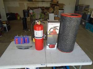 2 fire extinguishers & speaker. As shown.. CASH ON SITE ONLY. PICKUP IS TUESDAY MAY 26TH FROM 11 AM TO 4 PM ONLY. THERE IS NO OTHER OPPORTUNITY TO PICK UP YOUR ITEM THAN THIS TIME & REGARDLESS WHAT THE SCHEDULE STATES.