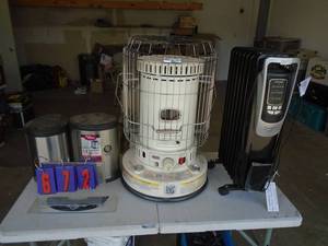 Pair of heaters. As shown.. CASH ON SITE ONLY. PICKUP IS TUESDAY MAY 26TH FROM 11 AM TO 4 PM ONLY. THERE IS NO OTHER OPPORTUNITY TO PICK UP YOUR ITEM THAN THIS TIME & REGARDLESS WHAT THE SCHEDULE STATES.