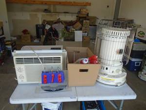 Air conditioner, heater & pumps. As shown. Entry bench setee. As shown. CASH ON SITE ONLY. PICKUP IS TUESDAY MAY 26TH FROM 11 AM TO 4 PM ONLY. THERE IS NO OTHER OPPORTUNITY TO PICK UP YOUR ITEM THAN THIS TIME & REGARDLESS WHAT THE SCHEDULE STATES.