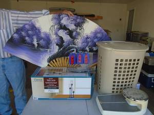 Laundry hamper, lights & fan. As shown. CASH ON SITE ONLY. PICKUP IS TUESDAY MAY 26TH FROM 11 AM TO 4 PM ONLY. THERE IS NO OTHER OPPORTUNITY TO PICK UP YOUR TIEM THAN THIS TIME & REGARDLESS WHAT THE SCHEDULE STATES.