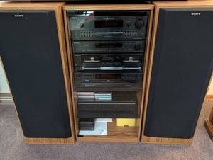 Sony Stereo Component System With Ss-u311 Speakers
