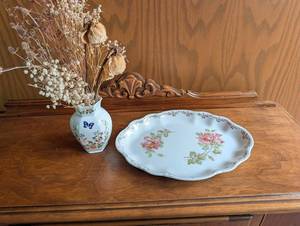 Aynsley Cottage Garden Bone China Vase & Tray (Lot of 2)
