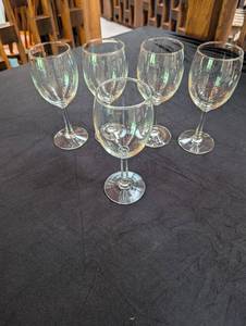 Clear Stemmed Wine Glasses (Lot of 5)