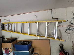 Keller 778 8 Fiberglass Type I Ladder