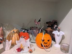 Mixed Lot of Fall Halloween and Thanksgiving Decor