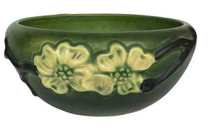 E1 - Vintage Roseville Pottery Dogwood Bowl