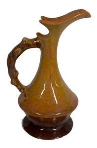 H5 - Vintage Roseville Pottery Wincraft Ewer