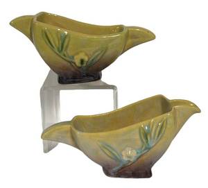 K5 - Vintage Roseville Wincraft Creamer Pitcher & Sugar Dish