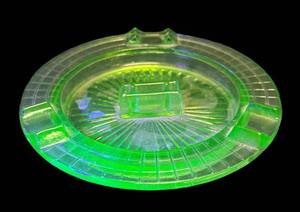 K4 - Vintage Hazel Atlas Uranium Glass Ashtray
