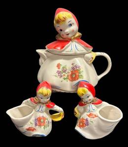 K1 - Vintage Hull Little Red Riding Hood Teapot, Creamer Pitcher and Sugar Dish