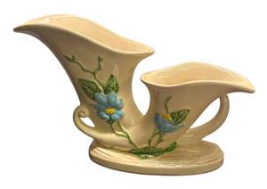 G6 - Vintage Hull Art Pottery Double Magnolia Cornucopia Vase