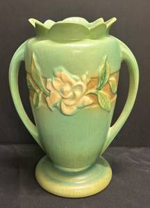 G5 - Vintage Roseville Art Pottery Gardenia Vase
