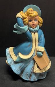 H1 - Vintage Atlantic Mold Christmas Caroler Figurine