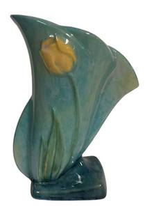K6 - Vintage Roseville Wincraft Tulip Vase