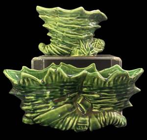 C4 - Vintage Green Ceramic Leaf Planters (Set of 2)
