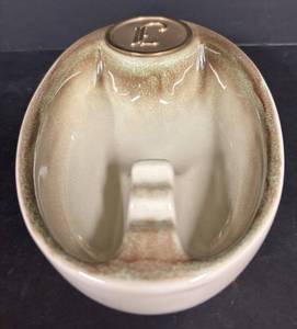 D4 - Vintage Roseville Hyde Park Ashtray