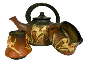 D5 - Vintage Roseville Pottery Zephyr Lily Tea Set in Siena