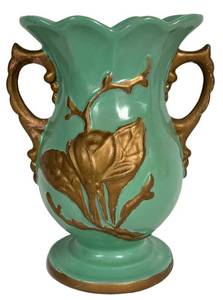 D5 - Vintage Hull Pottery Magnolia Vase
