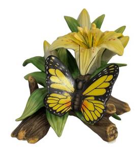 H6 - Vintage Mario Bernini Seymore Mann Butterfly Floral Porcelain Figurine
