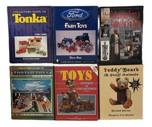 L6 - Mixed Lot of 6 Toy Collector Guide Books