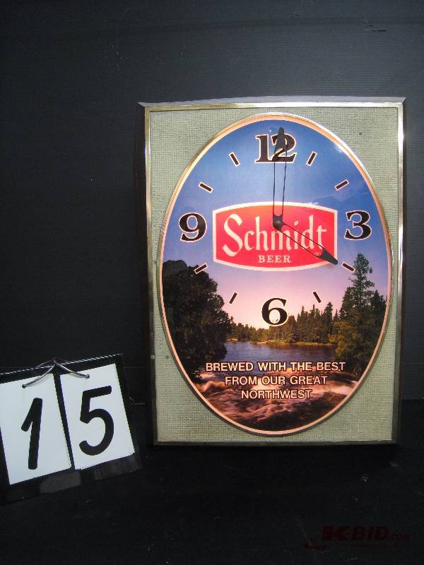 lot 15 image: Schmidt Beer light up clock - works great 15 L x 20 h