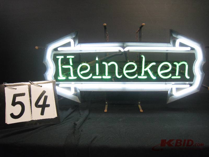 lot 54 image: Heineken green neon with white border - old school cool 29 w x 14 h