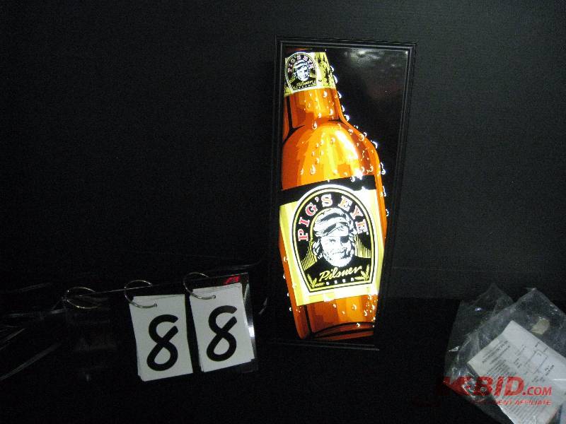 lot 88 image: Pigs Eye plastic light up - brand new 8 x 20 h
